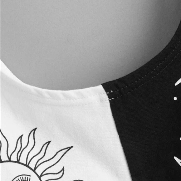 Crop top - Picture 3 of 3